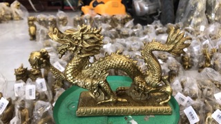 Tượng Rồng cầm Ngọc các cỡ bằng đồng vật phẩm phong thuỷ trưng bày trang trí quà tặng