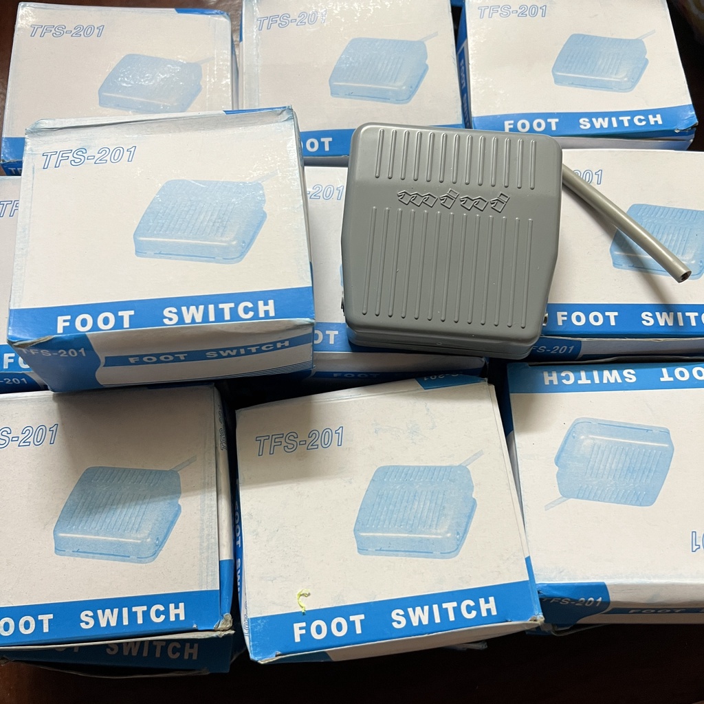 Công Tắc Bàn Đạp Chân TFS-201 10A-250VAC Bằng Nhựa
