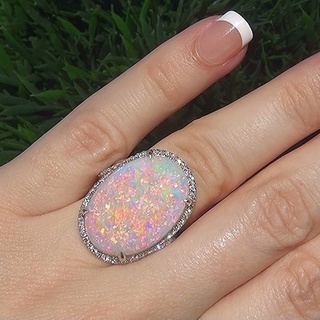 Nhẫn đính hôn nữ đính đá opal lửa tự nhiên