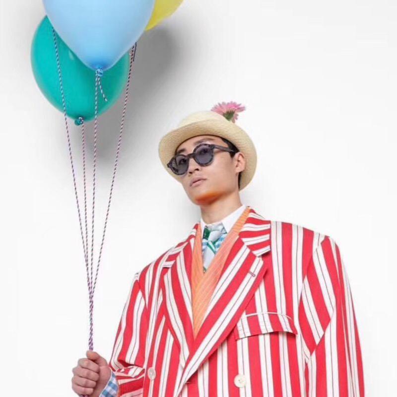 Kính mát gọng kim loại hình tròn phong cách thời trang retro