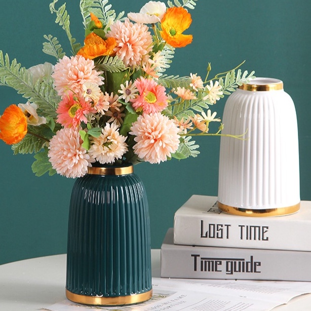 Lọ hoa decor hình trụ viền vàng cao cấp Qhouse , bình hoa trang trí trang trí để bàn làm việc phong cách Scandinavian
