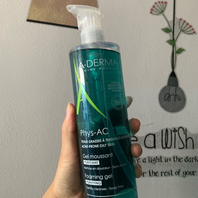 Sữa rửa mặt Aderma