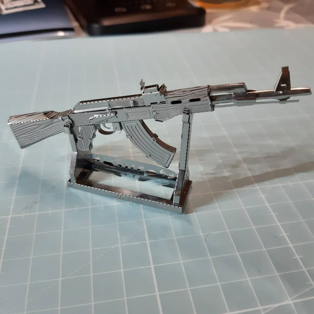 Mô Hình Kim Loại 3D Lắp Ráp Mô Hình Súng AK-47 [Chưa Ráp]