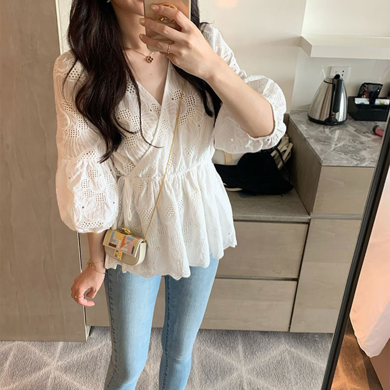 Áo tay ngắn cổ chữ v thêu hoa thời trang 42112 cho nữ