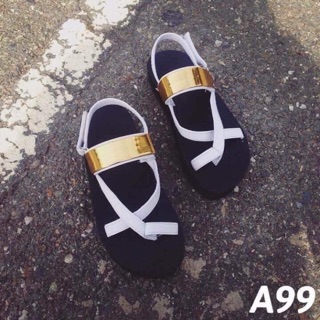 A99 bóng vàng