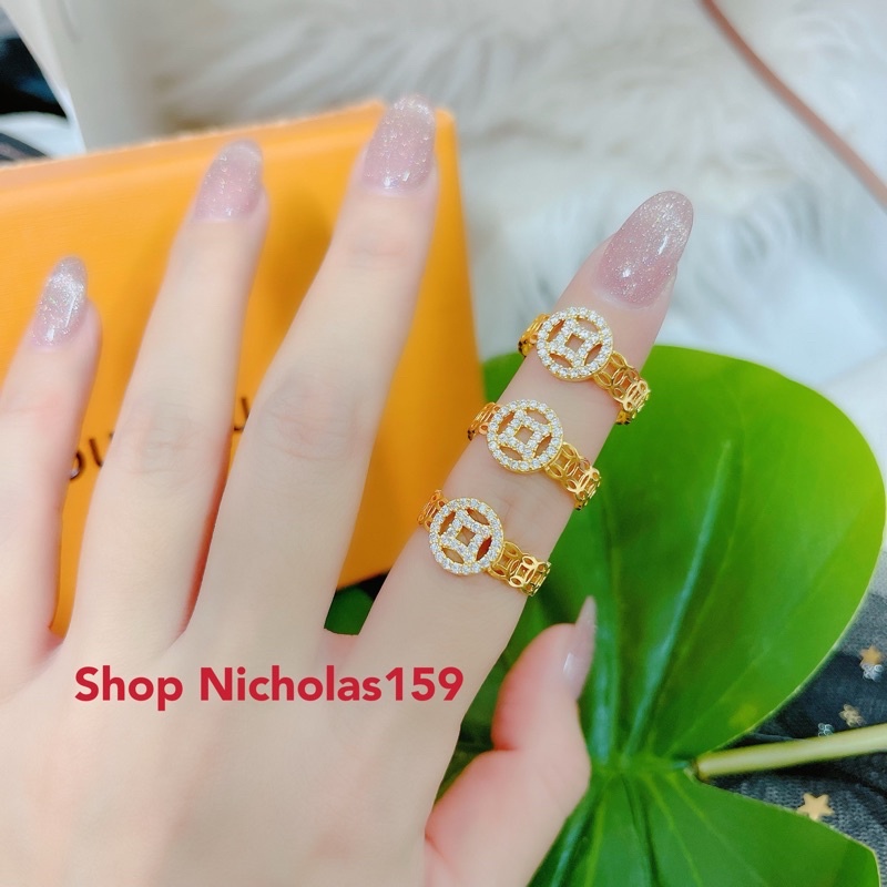 Nhẫn đồng xu đính đá mạ vàng