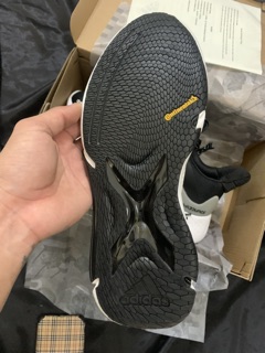 [video + ảnh tự chụp] Giầy thể thao alphabounce 2020 đen trắng