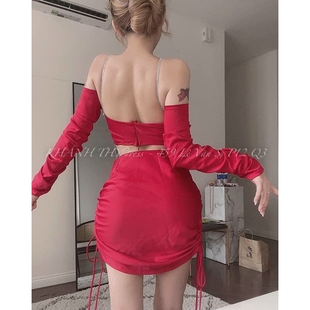 Set áo trễ vai kết đá + Chân váy rút dây