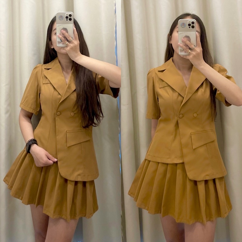 Set ( có bigsize )  vest xanh pastel áo lệch phối chân váy xếp ly