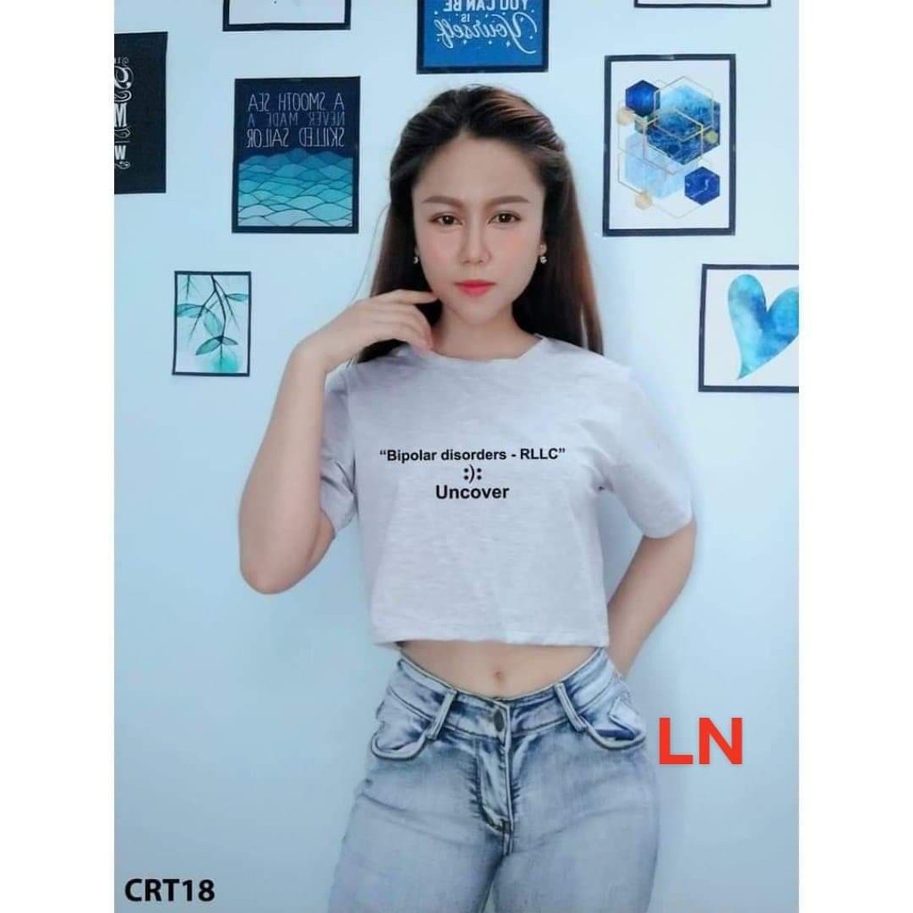Áo croptop chữ
