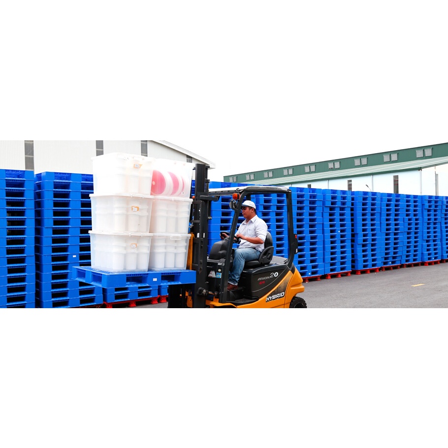 Thùng Nhựa vuông 30 lít Duy Tân No.750 - có bánh xe HONEYSHOP86