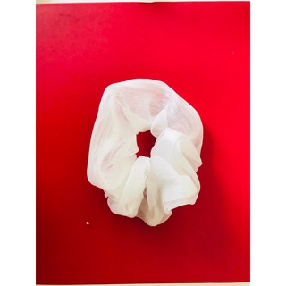 Scrunchies buộc tóc xinh xắn