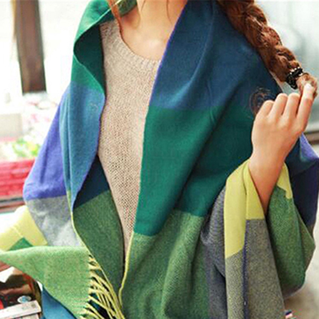 Khăn choàng cổ phối tua rua thời trang hoa văn caro