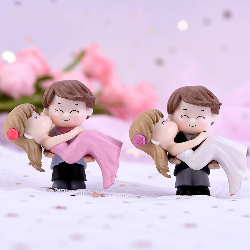 Tượng cặp đôi tình nhân nhựa đặc trang trí tiểu cảnh, trang trí bánh kem, phụ kiện bánh sinh nhật, tượng trang trí