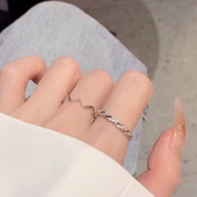 Bộ Nhẫn Hai Mảnh Đính Đá Kim Cương Mỏng Nhẹ Thời Trang Sang Trọng Làm Quà Tặng Cho Nữ