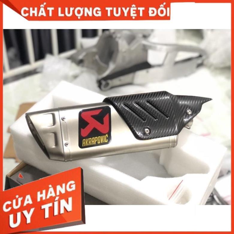 pô akrapovic r1 ốp carbon sale