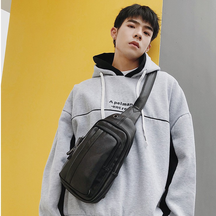 Túi đeo chéo nam da Streetwear chống thấm nước bền bỉ tích hợp lỗ tai nghe tiện dụng TC104-D