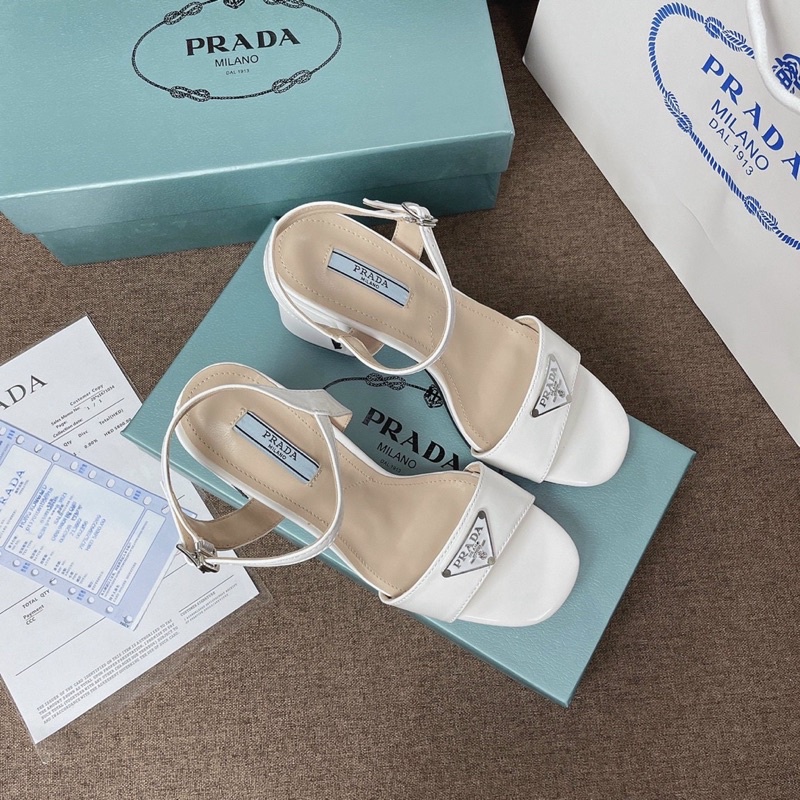 Sandal prada quai ngang 6cm gót trụ siêu chảnh toàn hot girl đi, mặc đồ gì sang đồ đó