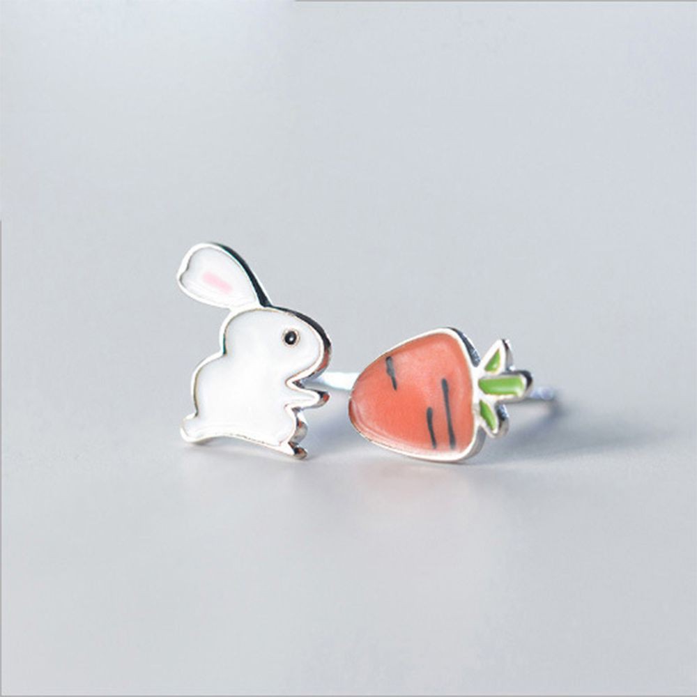 Bông Tai Bằng Đồng Hình Thỏ Và Cà Rốt Đáng Yêu