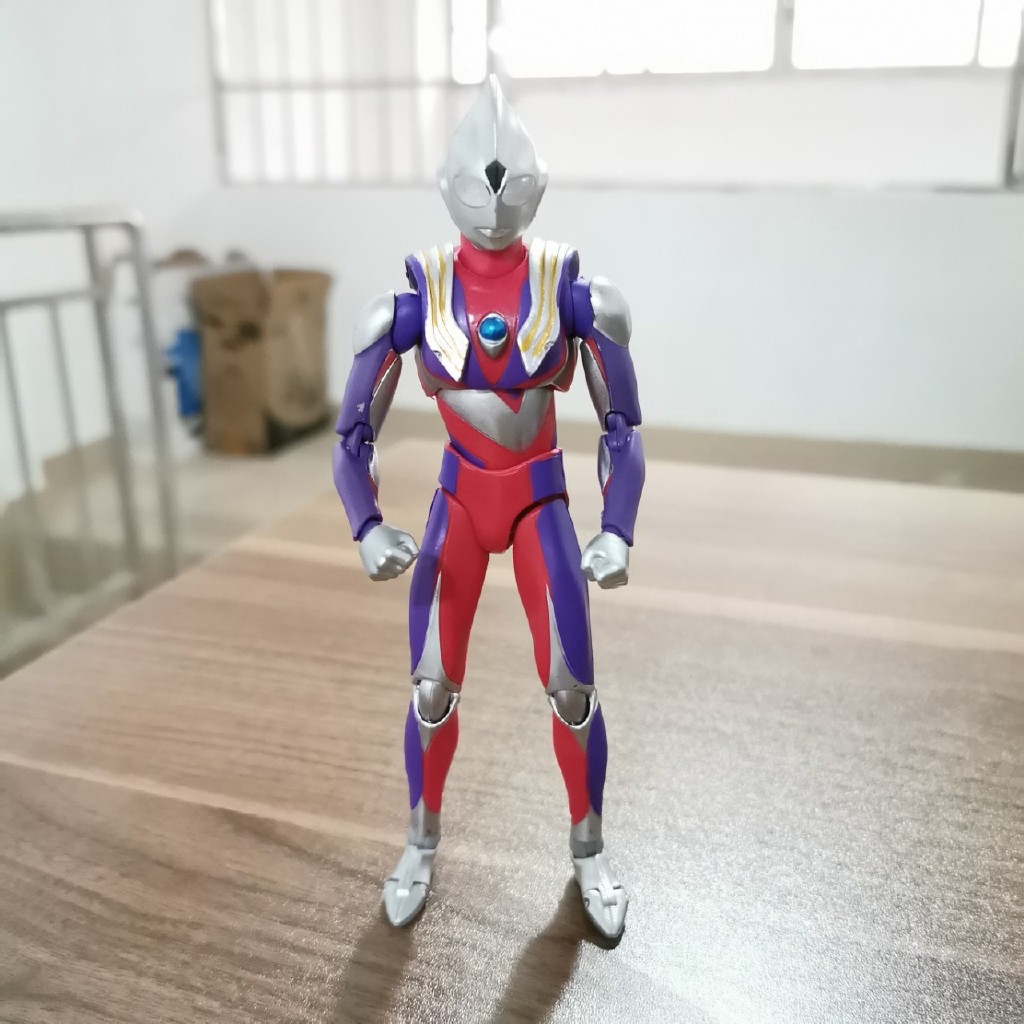 Mô Hình Nhân Vật Ultraman Tiga Zero 17.5cm Dành Cho Bé