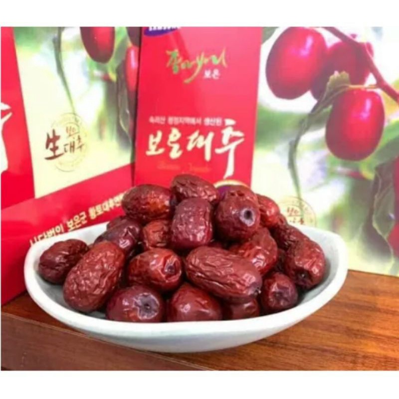 Táo đỏ sấy khô Hàn Quốc hộp 1kg loại ngon ạ.