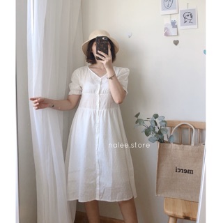 Váy trắng cổ V hoa gạo