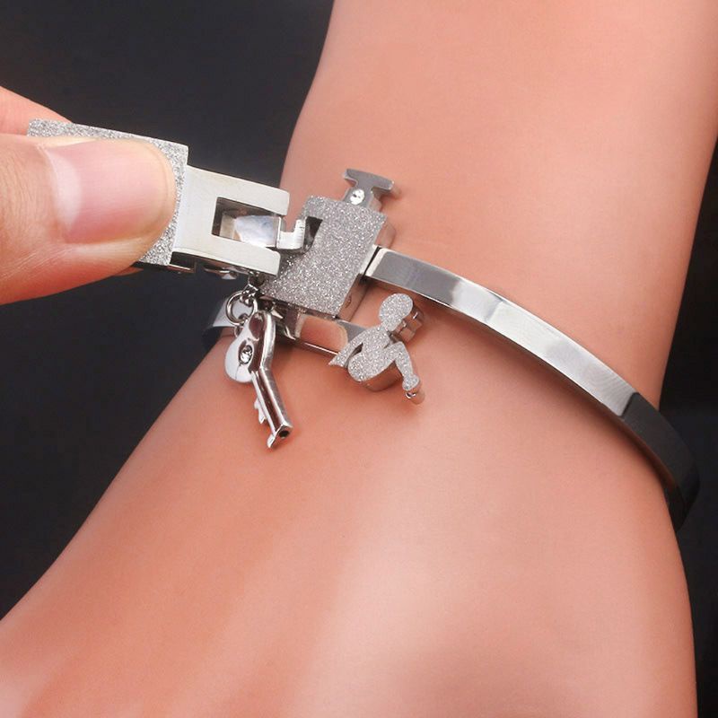 Bộ Trang Sức Vòng cổ / Vòng Tay Acrylic Phong Cách Steampunk Thời Trang Cho Nữ