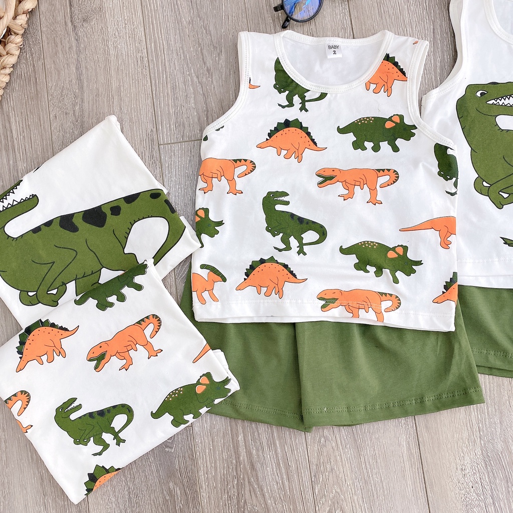 Ba lỗ Khủng long xanh nền trắng bé trai