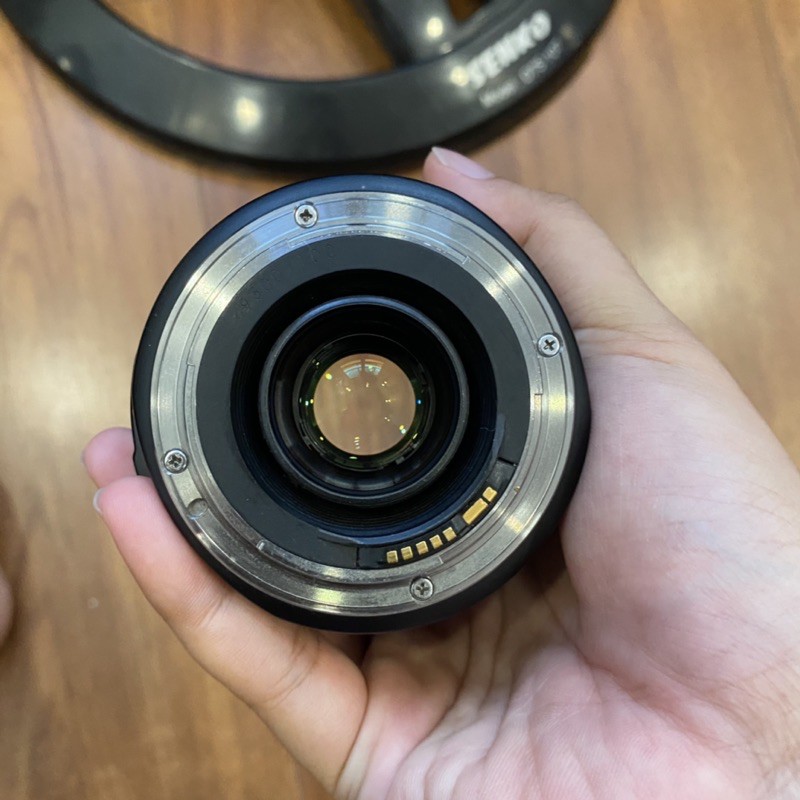 Ống Kính Canon 28-135 IS ngoại hình xấu