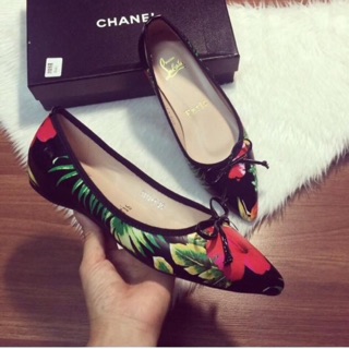 Sale giày lou sz 35(phom to)