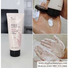 Sữa rửa mặt trắng da The Face Shop Hàn Quốc Rice Water Bright Facial Foam Cleanser 150ml cấp ẩm không có hạt.