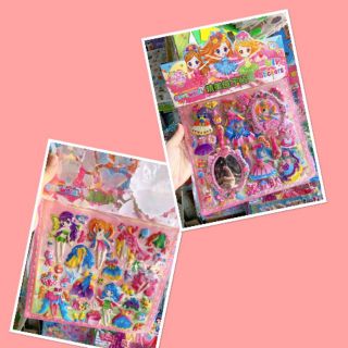 Set 2 tấm hình dán sticker cùng loại