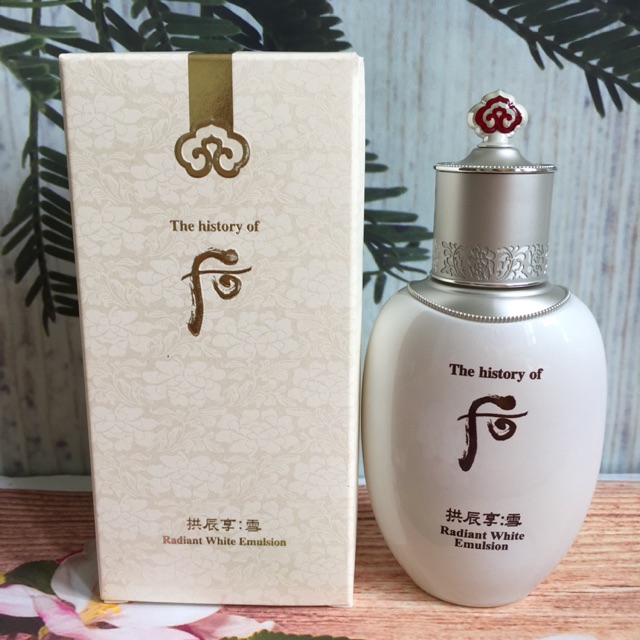 Sữa dưỡng trắng da Whoo Gongjinhyang Seol Radiant White Emulsion
