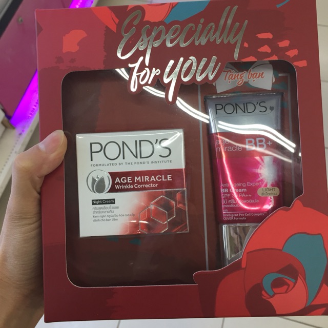 Kem Ponds lão hoá 50g tặng BB