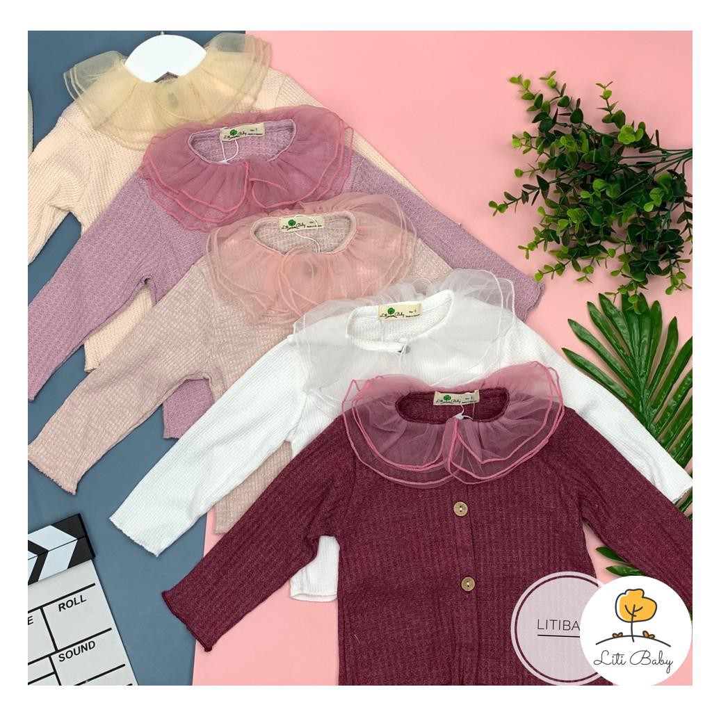 Áo len cài cúc dài tay thu đông phối cổ voan bé gái size 1-7T, cho bạn từ 9-22kg. Chất len siêu mịn, mềm