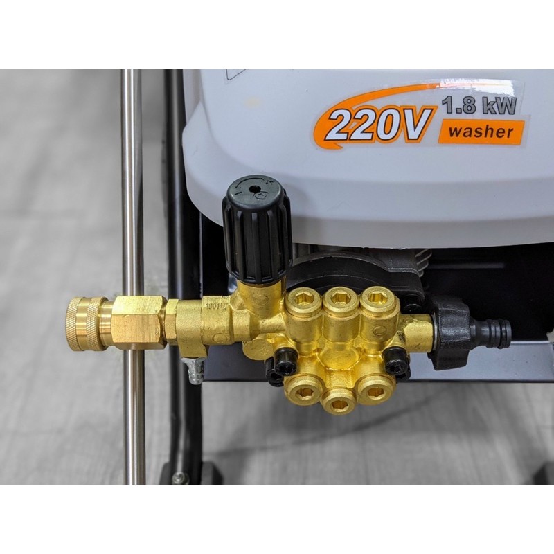 Máy Rửa Xe Bán Chuyên Nghiệp LUTIAN 1750 PSi Chính Hãng