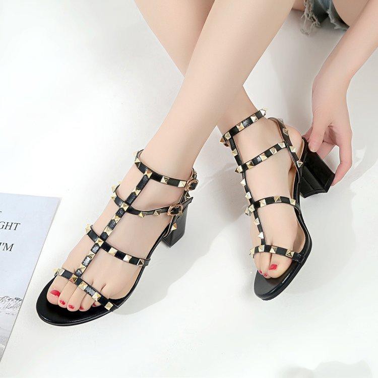 Sandal Gót Vuông 5 Phân Nạm Đinh Tán