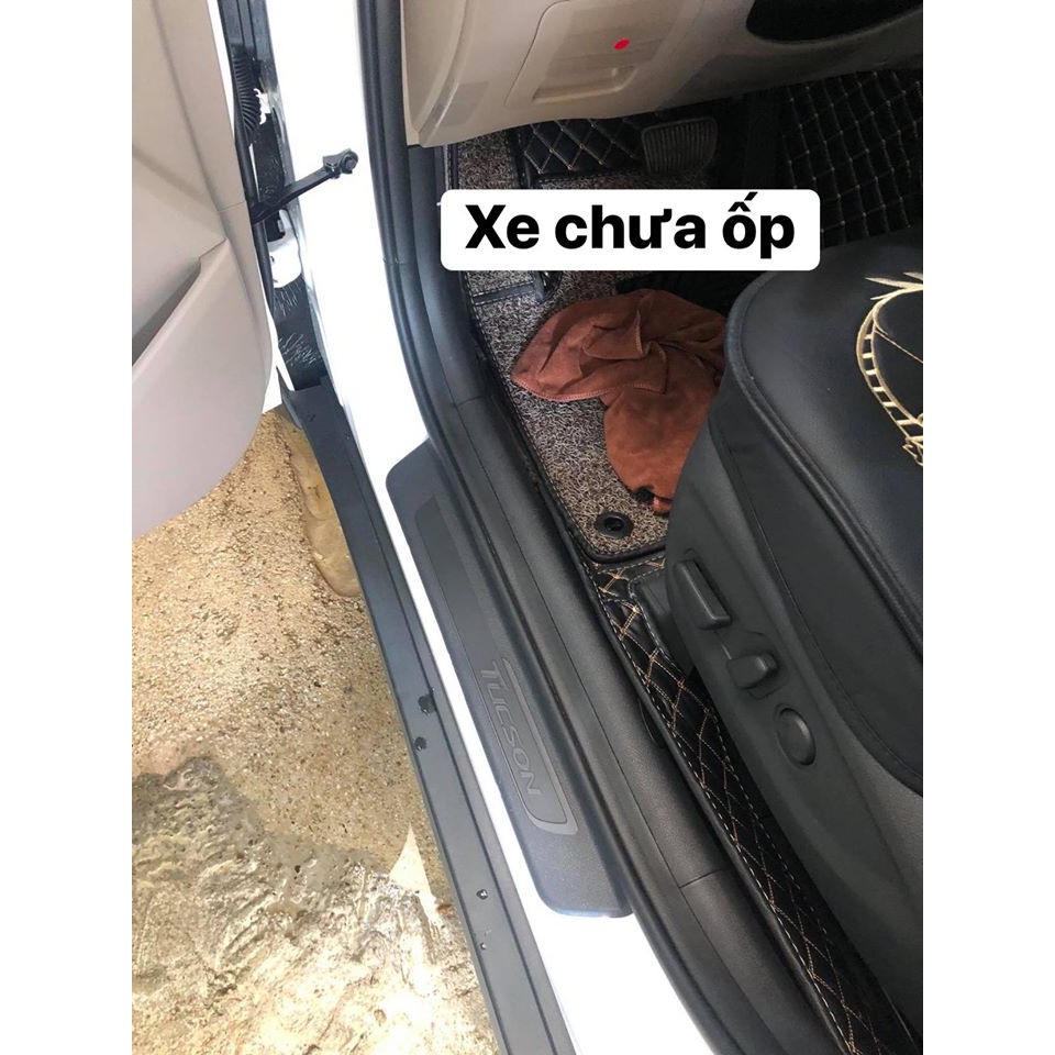 Ốp Bậc Cửa, Nẹp Bước Chân Trong, Ngoài Xe Hyundai Tucson 2016-2021, chất liệu Titan
