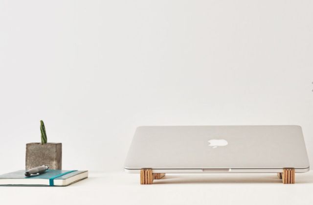 Laptop Stand Plywood - Phiên bản rút gọn Giá đỡ tản nhiệt laptop và kệ iPad gỗ Plywood cao cấp. | BigBuy360 - bigbuy360.vn