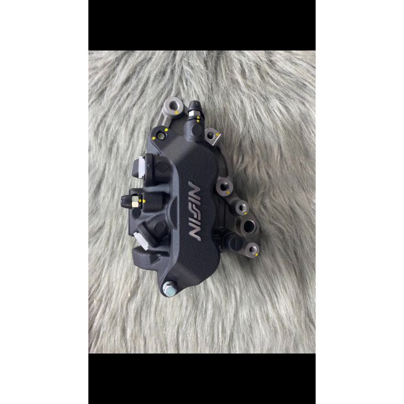 Heo trước bên phải Cb650