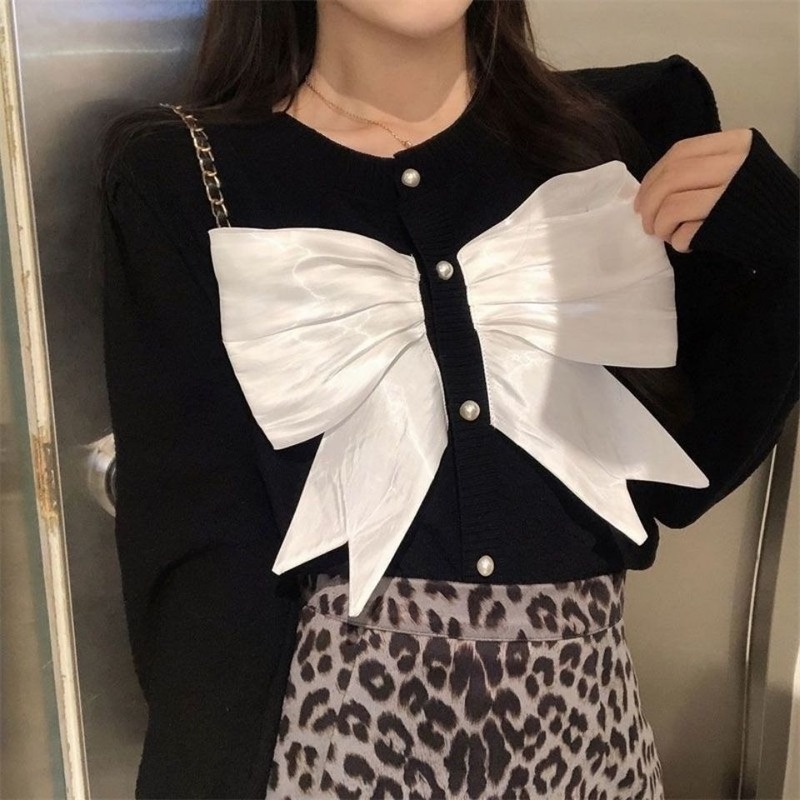 Áo Kiểu Tay Phồng Cổ Tròn Đính Hạt Thời Trang Mùa Thu 2022 Sang Trọng Cho Nữ