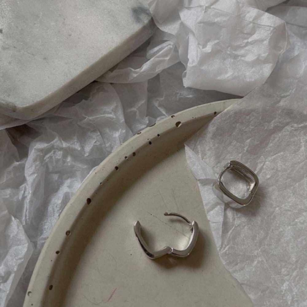 Khuyên Tai Đơn Giản Cá Tính Hợp Thời Trang Cho Nam Và Nữ