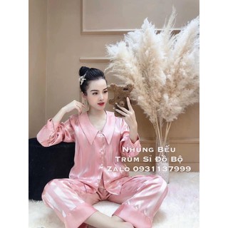 Pijama cổ nhọn