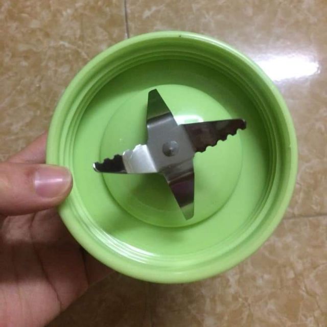 Dao sinh tố máy xay