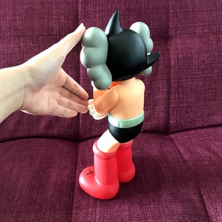 Mô hình KAWS ASTRO BOY 37CM