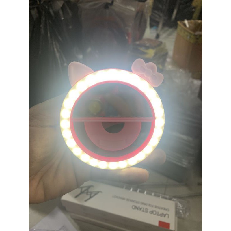 Đèn Led hỗ trợ chụp hình pin sạc kitty kute