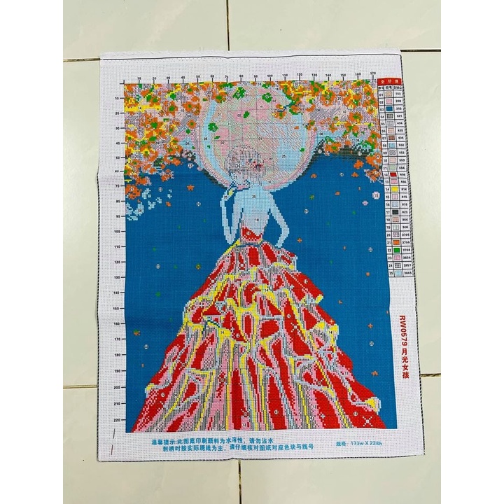 Tranh thêu chữ thập cô gái thêu kín E124 MN0213 DX1140