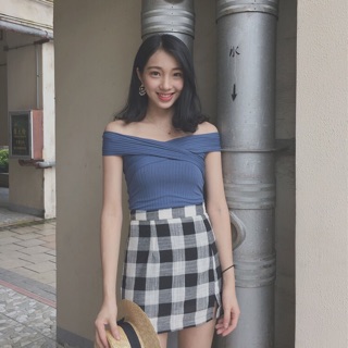Áo thun trễ vai bánh bèo