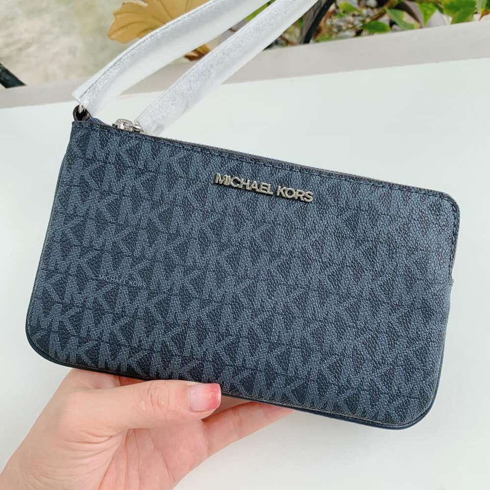 Ví Cầm Tay Michael Kors Jet Set Travel Large Logo