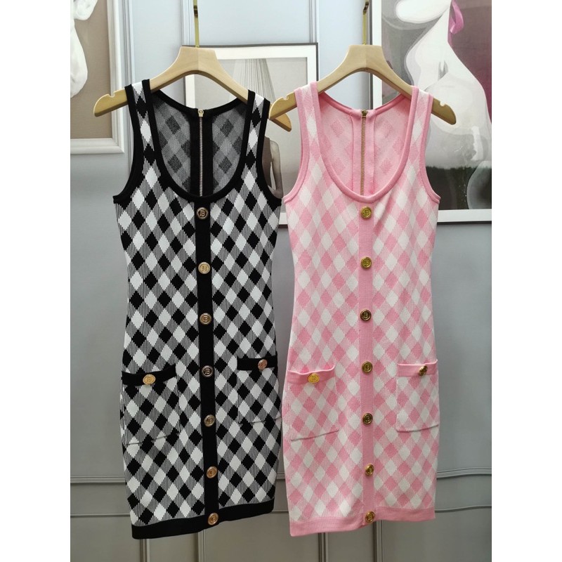 Váy body sát nách có hai túi trước hoạ tiết kẻ caro thương hiệu Burberry BBR cao cấp